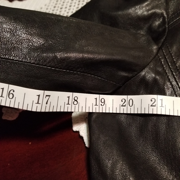 PRICE DROP Danier Leather Jacket - Picture 11 of 12